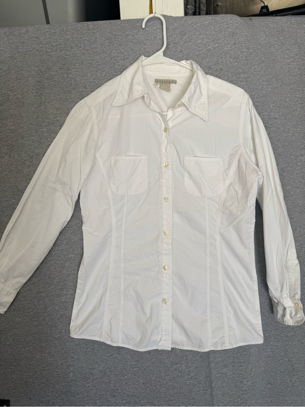 Women’s XS Rubbish White Long-Sleeve Button Shirt Perfect for layering